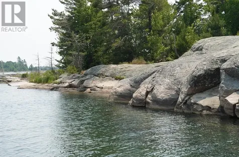 322C Myrtle Island Carling ON P0G 1G0