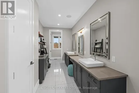 15 Tierney Drive Ottawa ON K2J 4W2