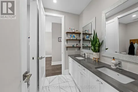 15 Tierney Drive Ottawa ON K2J 4W2