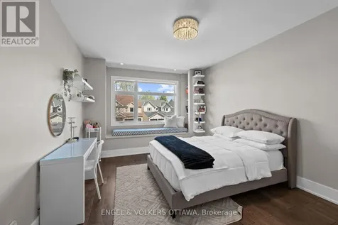 15 Tierney Drive Ottawa ON K2J 4W2