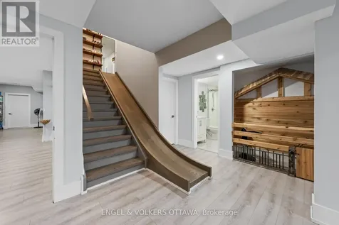 15 Tierney Drive Ottawa ON K2J 4W2