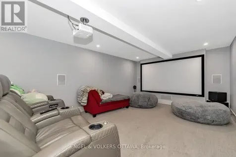 15 Tierney Drive Ottawa ON K2J 4W2