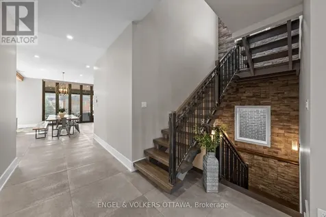 15 Tierney Drive Ottawa ON K2J 4W2