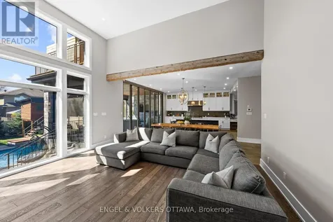 15 Tierney Drive Ottawa ON K2J 4W2
