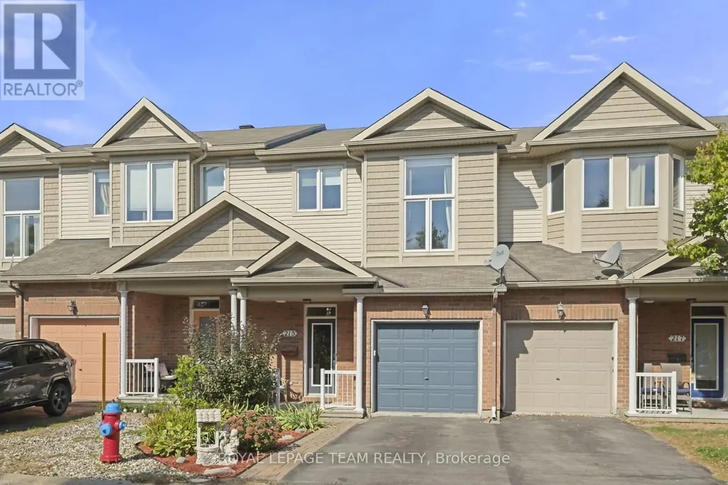 215 Parkrose Private Ottawa ON K4A 0N8