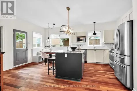 2122 Saunders Avenue Ottawa ON K2A 4C7
