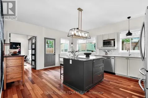 2122 Saunders Avenue Ottawa ON K2A 4C7
