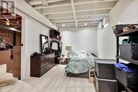2122 Saunders Avenue Ottawa ON K2A 4C7
