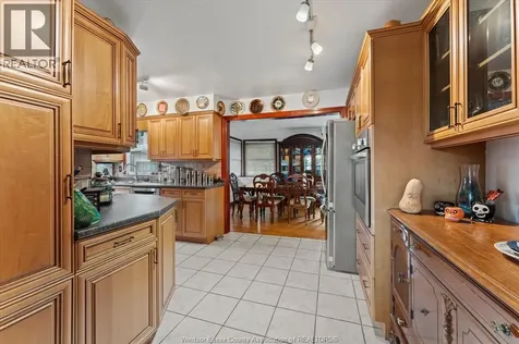 3086 Avondale Avenue Windsor ON N9E 1X3