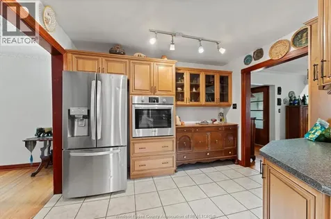 3086 Avondale Avenue Windsor ON N9E 1X3