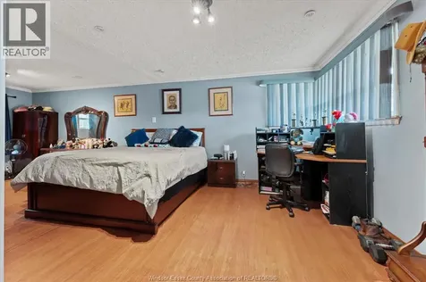 3086 Avondale Avenue Windsor ON N9E 1X3