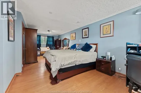 3086 Avondale Avenue Windsor ON N9E 1X3