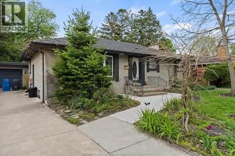 3086 Avondale Avenue Windsor ON N9E 1X3