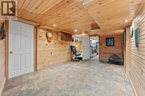 3086 Avondale Avenue Windsor ON N9E 1X3