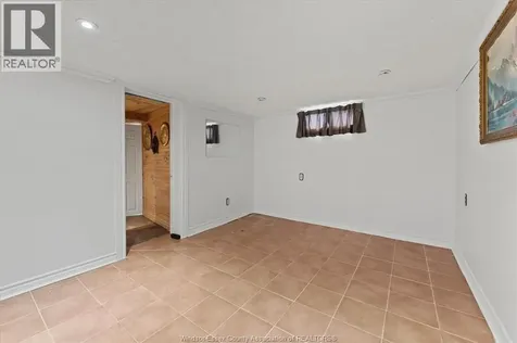 3086 Avondale Avenue Windsor ON N9E 1X3