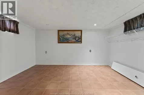 3086 Avondale Avenue Windsor ON N9E 1X3