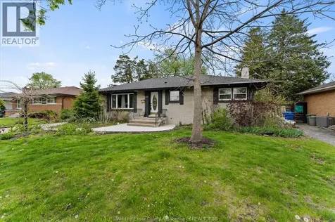 3086 Avondale Avenue Windsor ON N9E 1X3