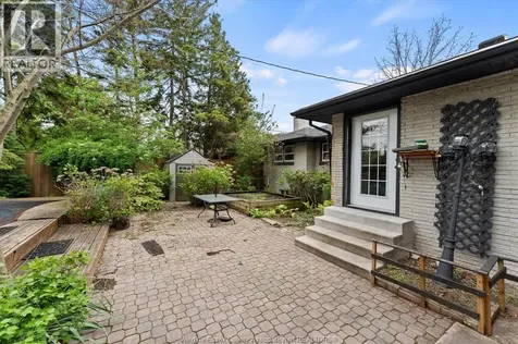 3086 Avondale Avenue Windsor ON N9E 1X3