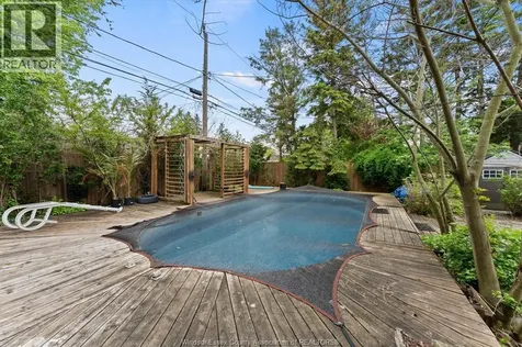 3086 Avondale Avenue Windsor ON N9E 1X3
