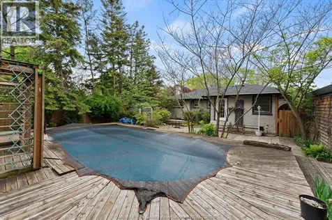 3086 Avondale Avenue Windsor ON N9E 1X3