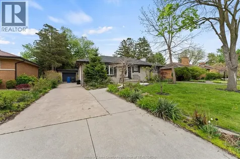 3086 Avondale Avenue Windsor ON N9E 1X3