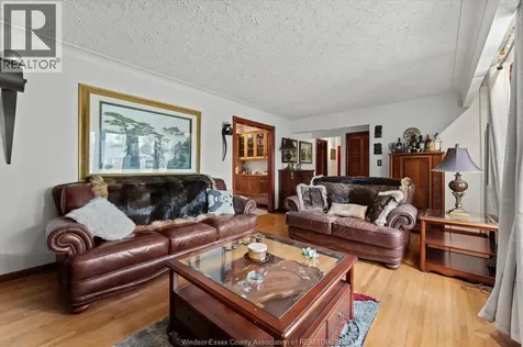 3086 Avondale Avenue Windsor ON N9E 1X3