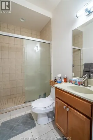 1225 Riverside Windsor ON N9A 0A2