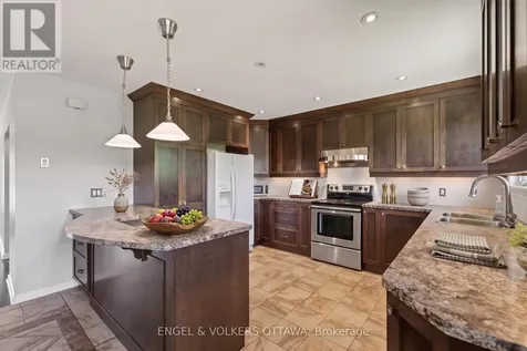 989 Connaught Avenue Ottawa ON K2B 5M7