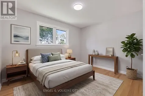 989 Connaught Avenue Ottawa ON K2B 5M7
