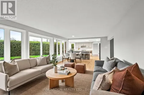 206 Cypress Court Ottawa ON K2H 8Z8