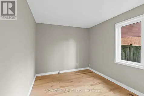 206 Cypress Court Ottawa ON K2H 8Z8