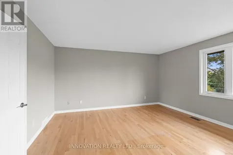 206 Cypress Court Ottawa ON K2H 8Z8