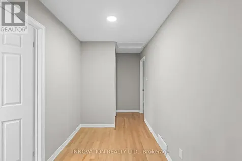 206 Cypress Court Ottawa ON K2H 8Z8