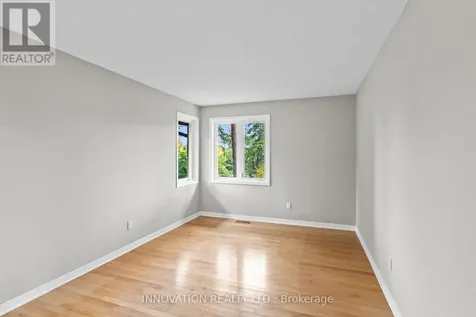 206 Cypress Court Ottawa ON K2H 8Z8