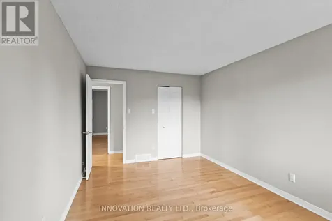 206 Cypress Court Ottawa ON K2H 8Z8