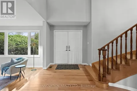 206 Cypress Court Ottawa ON K2H 8Z8