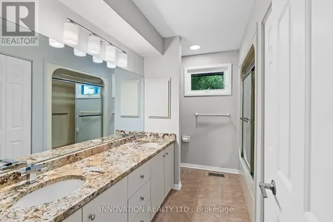 206 Cypress Court Ottawa ON K2H 8Z8