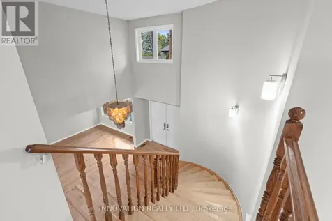 206 Cypress Court Ottawa ON K2H 8Z8