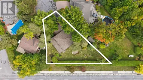 206 Cypress Court Ottawa ON K2H 8Z8