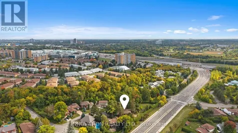 206 Cypress Court Ottawa ON K2H 8Z8