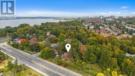 206 Cypress Court Ottawa ON K2H 8Z8