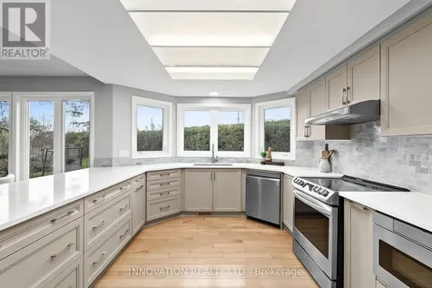 206 Cypress Court Ottawa ON K2H 8Z8