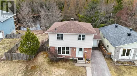 44 Macdonald Court Elliot Lake ON P5A 2V2