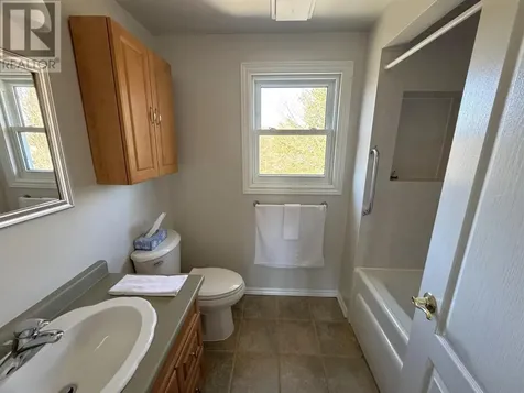44 Macdonald Court Elliot Lake ON P5A 2V2