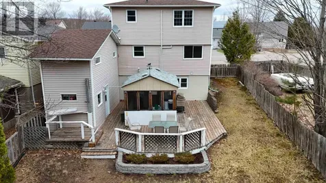 44 Macdonald Court Elliot Lake ON P5A 2V2