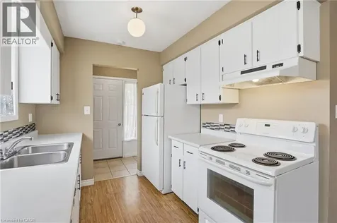 87 Marc Boulevard Welland ON L3B 5V2