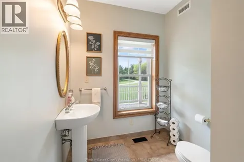 3705 Concession 3 Road North Amherstburg ON N9V 2Y9