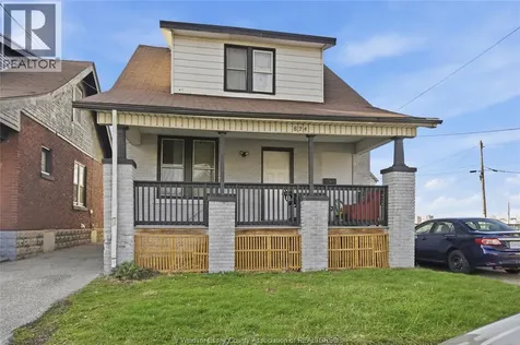 819-829 Riverside Avenue Windsor ON N9A 2T4