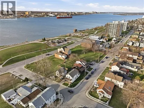 819-829 Riverside Avenue Windsor ON N9A 2T4