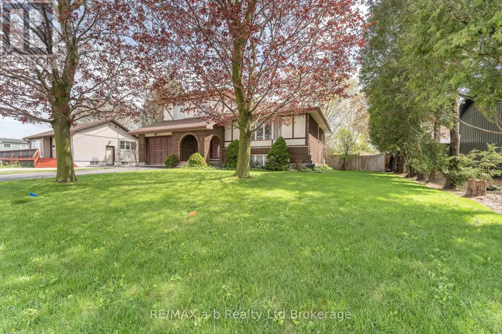 2 Cranberry Road Tillsonburg ON N4G 4Y9